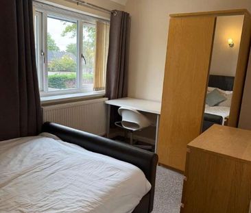 Middleton Boulevard: Bedroom Student (jubilee), NG8 - Photo 2