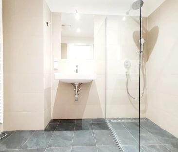 SCHÜTTAUSTRASSE – Zwei-Zimmer-Wohnung: Ihre Insel zum Träumen - Photo 4