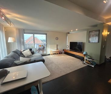 Ruim duplexappartement (140 m²) met 2 slpkrs en ruim terras in Paal - Photo 3