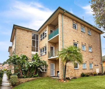 WALK TO STATION AND LOCAL TOWN CENTRE - Photo 2