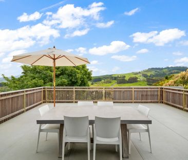 A home of elegance, ease and true tranqulity - Photo 4