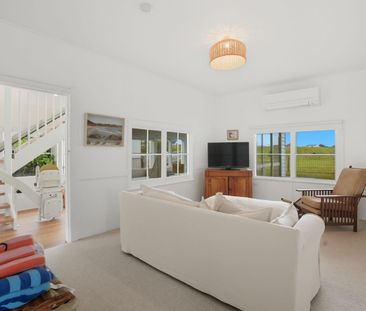 Fully Furnished, 5 bedroom home in Low Head - Photo 5