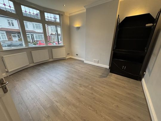 3 bedroom semi-detached house to rent - Photo 1