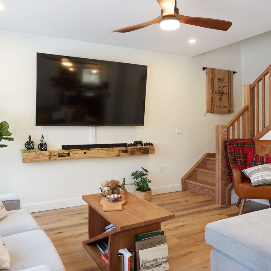 For Lease - 7 Wakunda Crescent, Tiny, Ontario - Photo 1