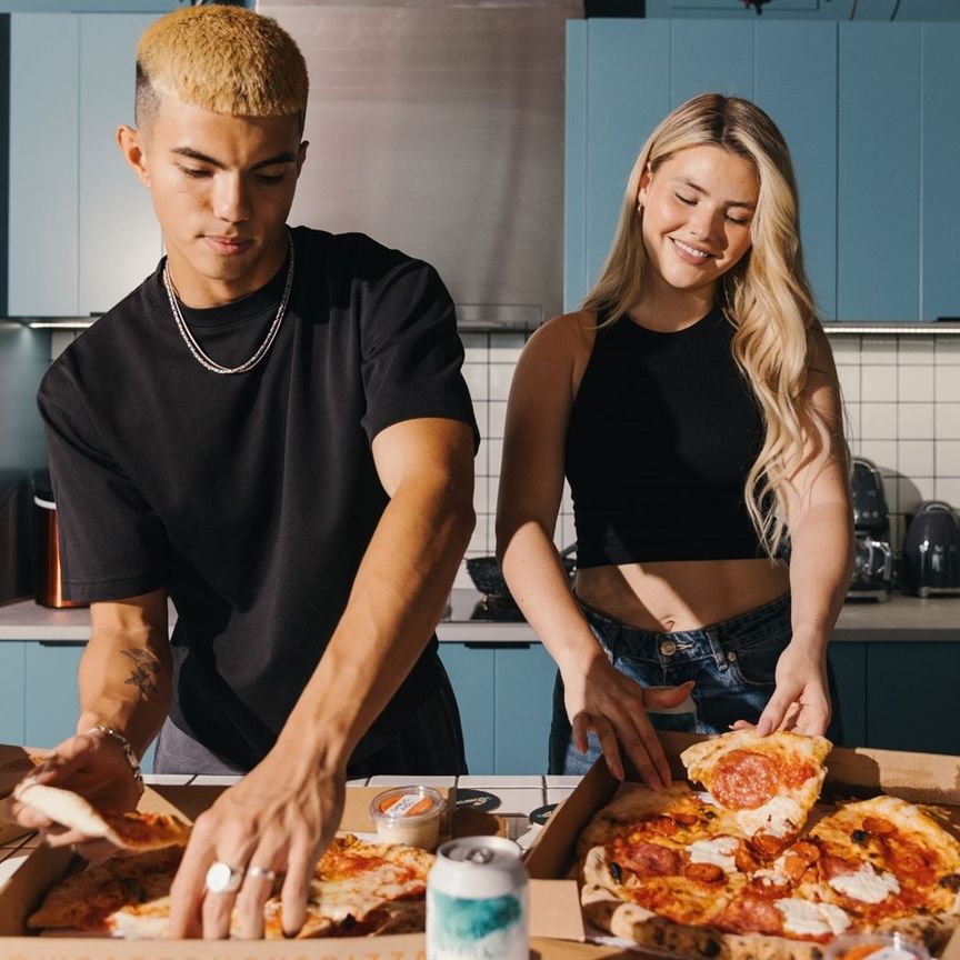 E0906 - Moda, New York Square (Leeds) - Photo 1