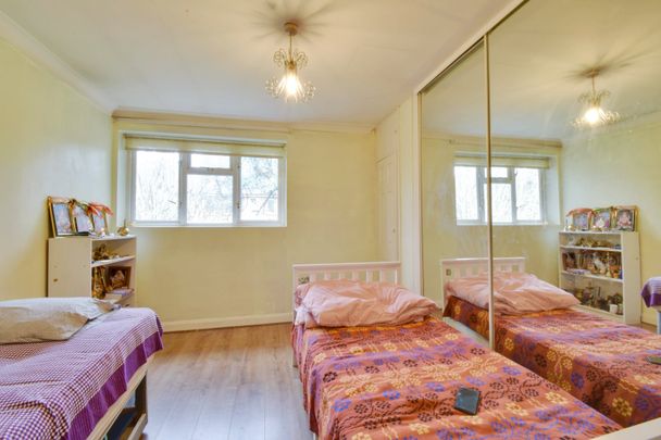 3 bedroom bungalow to rent - Photo 1