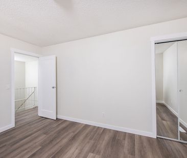 2200 Woodview Dr. SW, Calgary - Photo 6