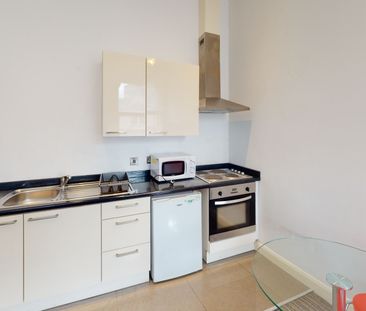 Student Properties to Let - Photo 1