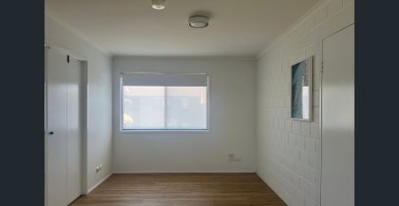 Freshly Updated 1-Bedroom Unit in Quiet, Convenient Location - Photo 2