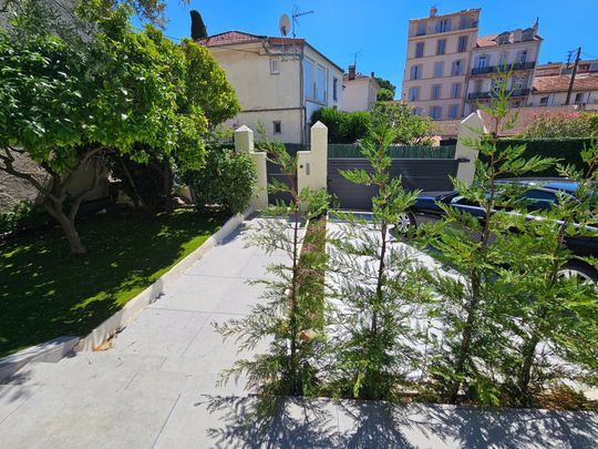 Location Appartement 5 pièces 238 m2 à Cannes - Photo 1