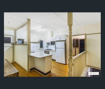 Warm & Inviting - Photo 4