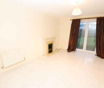 2 bedroom Terraced House to let - Photo 6