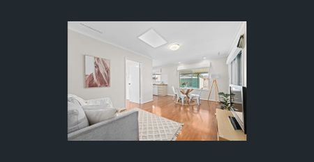 Light, Bright and Modern - In a Quiet Cul-de-sac of Queens Park! - Photo 3