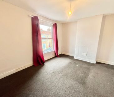 Eastbourne Gate, Taunton, Somerset - Photo 3