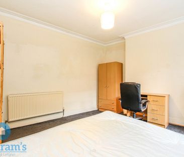 5 bed Semi-Detached House for Rent - Photo 4