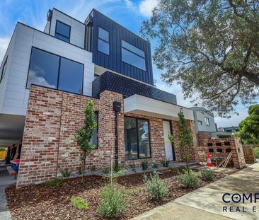 Brand New Tri-Level Townhouse - Photo 5