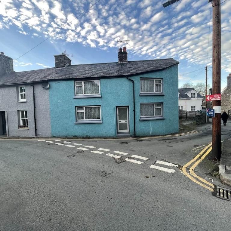 3 bedroom semi-detached house to rent - Photo 1