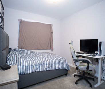 For Lease - 9 RENFREW Trail Unit# 2, Welland, Ontario - Photo 3