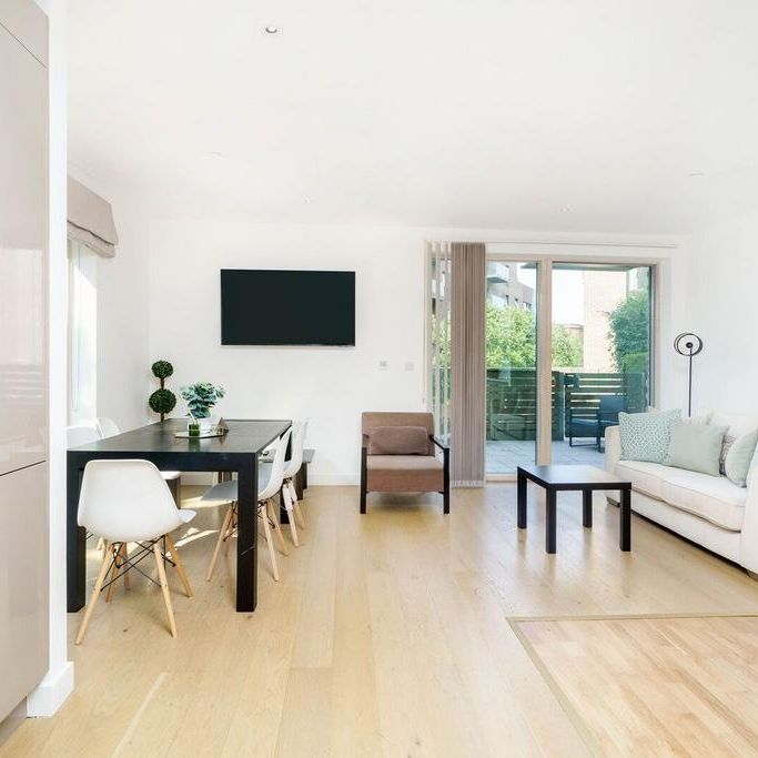 3 bedroom flat to rent - Photo 1