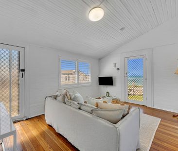 Beachside Simplicity - Photo 1