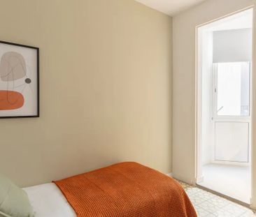 Carrer de Còrsega, Barcelona, Catalonia 08036 - Photo 2