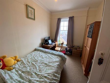 8 bedroom house to rent - Photo 2