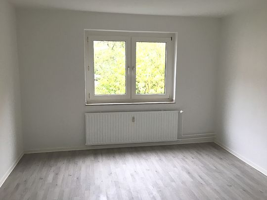 3 Zimmer in der 1 Etage mit Balkon zum Wohlfühlen - Foto 1