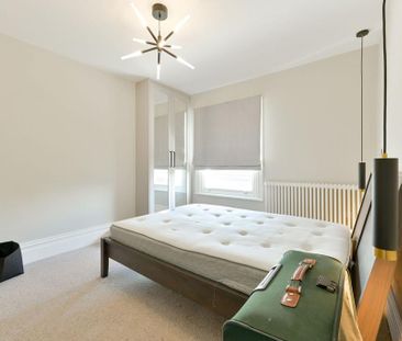 3 bedroom flat to rent - Photo 5