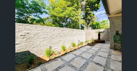 Luxurious renovated 4-bedroom family home in the heart of St Ives - Photo 3