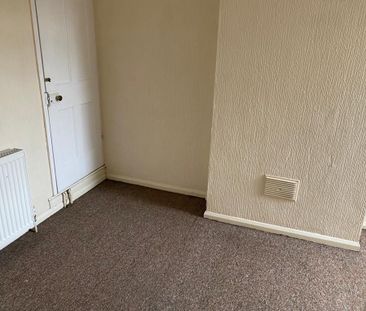 2 bedroom house on Booths Fields Road, CV6 6GH area - Photo 4