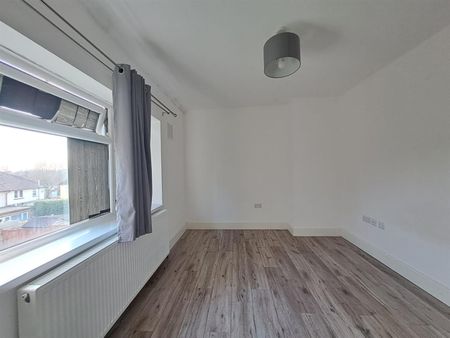 Wittenham Way, London E4 - Photo 2