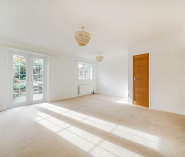 3 bedroom terraced house to rent - Photo 2