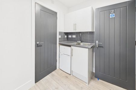 Studio to rent - Photo 3