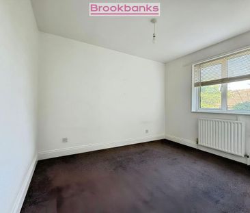 3 bedroom end of terrace house to rent - Photo 2