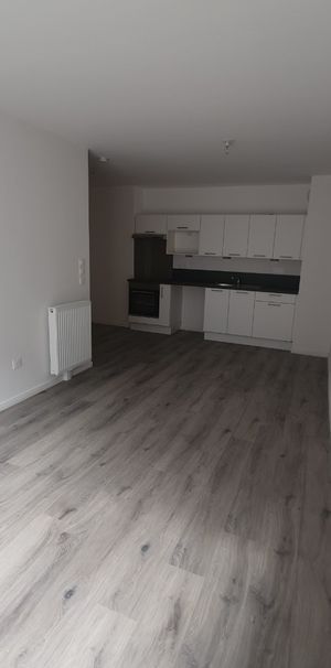 Location Appartement 3 pièces 63m² LILLE 59000 - Photo 1