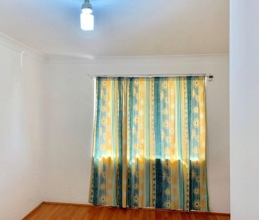 Spacious Full Brick Town House - Photo 2