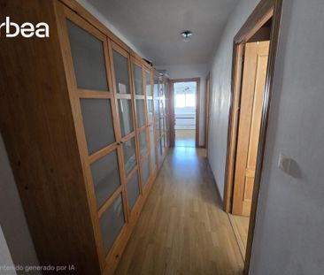 Piso de alquiler en Plaza Bailén, Los Castillejos - La Trinidad - Photo 4