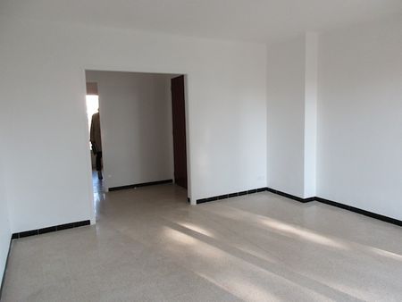 Location Appartement 3 pièces 58m² - Photo 3