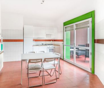 Room with balcony in Via Ponte All'Asse - Photo 2