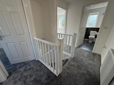 3 bedroom detached house to rent - Photo 4