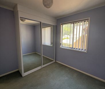 Low-Maintenance Waterfront Townhouse - Photo 2