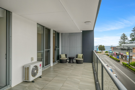 Fully Furnished - Right in the heart of Terrigal! - Photo 5