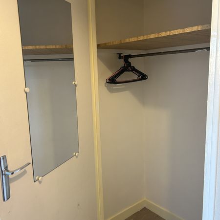 Location Appartement 1 pièce 30m² TROYES 10000 - Photo 4