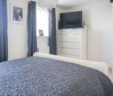 5 Bed Terraced House, Wood Mead, BS16 - Photo 2