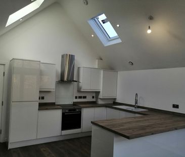 1 Bed Penthouse, Parkside East, CH43 - Photo 2