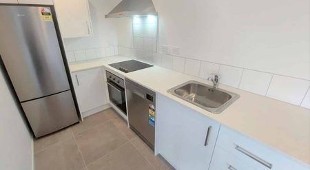 A charm home - Photo 5