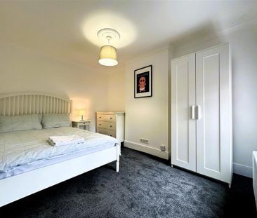 4 bedroom terraced house to rent - Photo 1