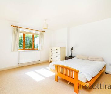 3 bedroom flat to rent - Photo 5