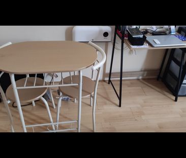 Studio Flat, Vaughan Road, HA1 - Photo 1