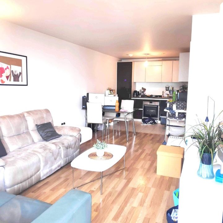 2 Bed Flat, Quadrant Court, HA9 - Photo 1